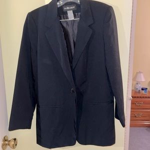 Ladies black suit jacket. Like New.